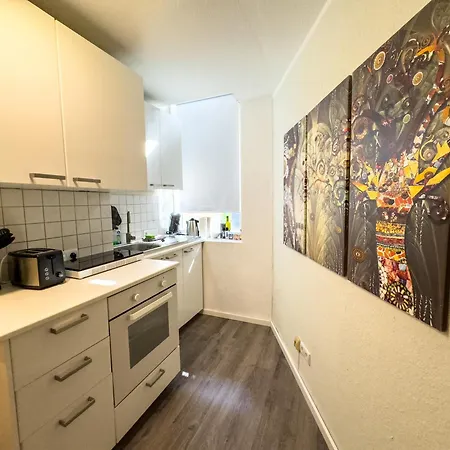 Schoene Fuer 4 Gaeste An Der Eilenriede Mit Kostenlosen Parkplaetzen Apartment *